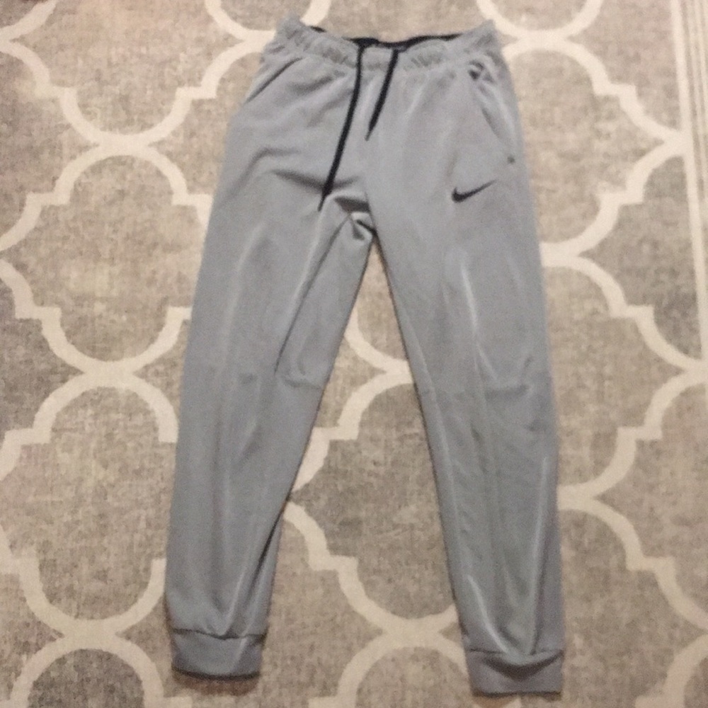 gray Nike sweats
